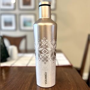 Fairisle Champagne Gold Corkcicle Canteen